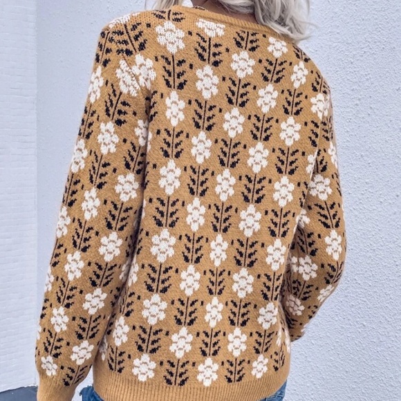 SOLD OUT Khaki Retro Boho Floral Button Up Knit Cardigan - Picture 2 of 3